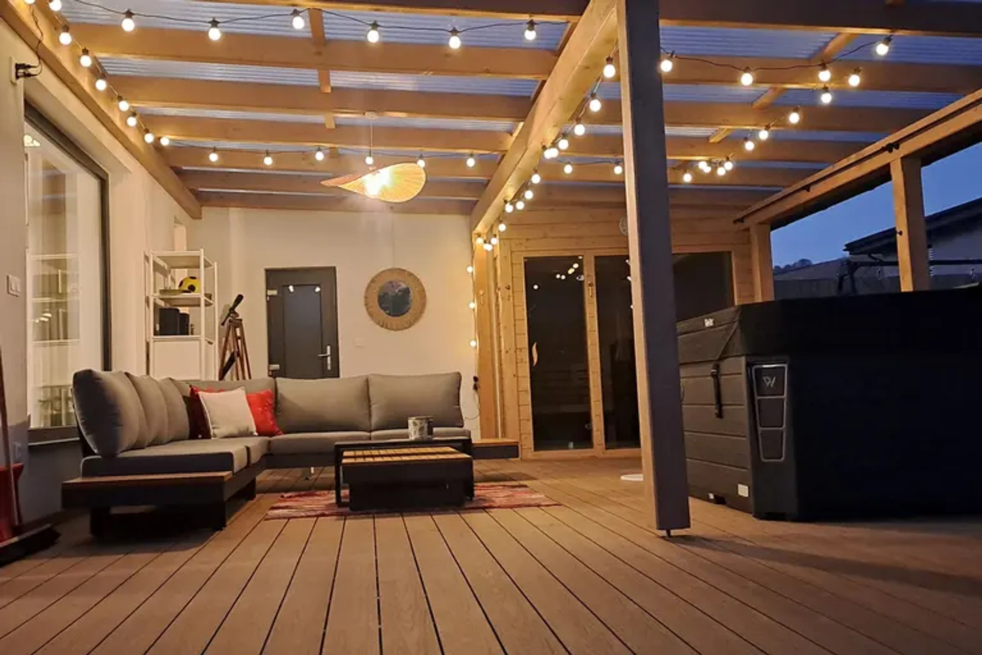 Terasa a záhrada - foto 1