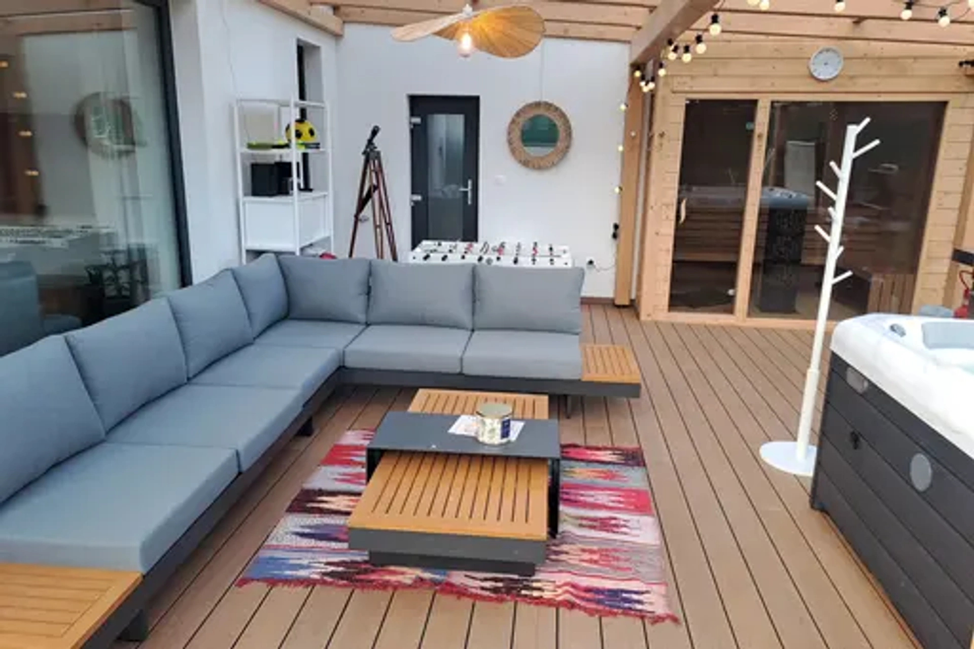 Terasa a záhrada - foto 2